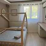 Avec Jardin, Presqu'ile De Giens Daire *