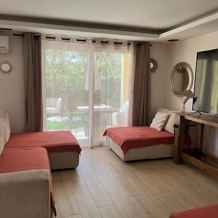 Avec Jardin, Presqu'ile De Giens Lägenhet