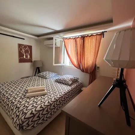 Avec Jardin, Presqu'ile De Giens * Hyères