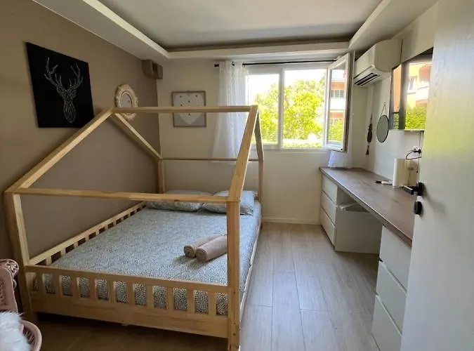 Appartamento Avec Jardin, Presqu'ile De Giens *